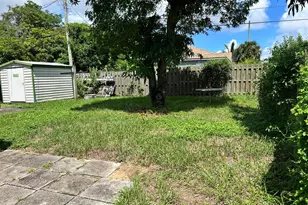 840 W 2nd St, Riviera Beach, FL 33404 - Photo 16