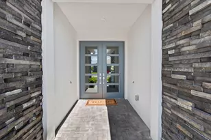 9875 SW Veronese Dr, Port Saint Lucie, FL 34987 - Photo 4