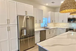 1704 Primrose Ct, Port Saint Lucie, FL 34952 - Photo 8