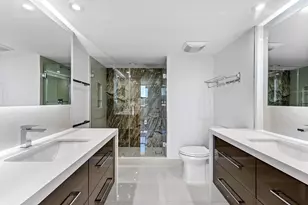 5480 N Ocean Dr, Singer Island, FL 33404 - Photo 16