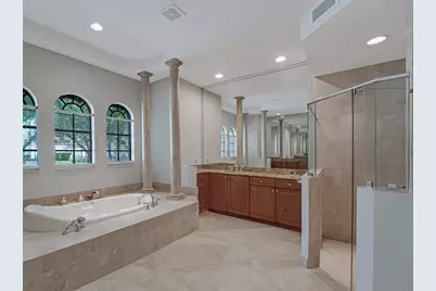 10766 10766 Versailles Boulevard Boulevard, Wellington, FL 33449 - Photo 18