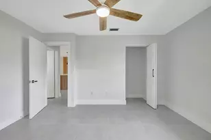 7898 Eastlake Dr, Boca Raton, FL 33433 - Photo 32
