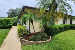 1603 Laurel Leaf Ln, Fort Pierce, FL 34950 - Photo 4