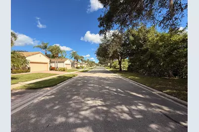 633 NW Whitfield Way, Port Saint Lucie, FL 34986 - Photo 14