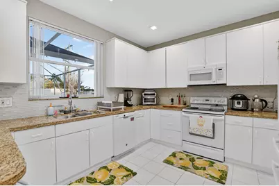 18280 Coral Isles Drive, Boca Raton, FL 33498 - Photo 16