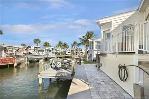 1092 Nettles Blvd, Jensen Beach, FL 34957 - Photo 4