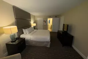 2670 E Sunrise Blvd, Fort Lauderdale, FL 33304 - Photo 8