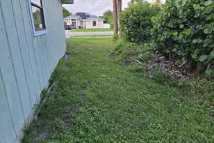 761 NW Bayshore Blvd, Port Saint Lucie, FL 34983 - Photo 12