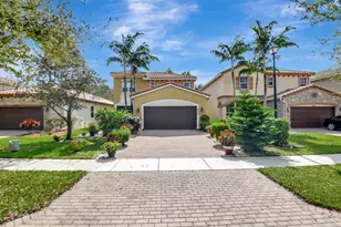 4598 Capital Dr, Lake Worth, FL 33463 - Photo 2