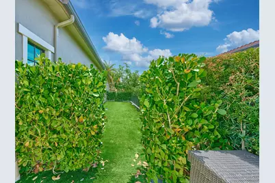 8965 Watercrest Circle E, Parkland, FL 33076 - Photo 22