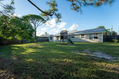 382 SE Evans Avenue, Port Saint Lucie, FL 34984 - Photo 18