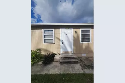 1021 Selkirk Street N #B, West Palm Beach, FL 33405 - Photo 2