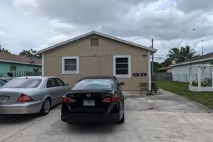 1021 Selkirk Street N, West Palm Beach, FL 33405 - Photo 1