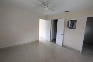 1021 Selkirk Street N, West Palm Beach, FL 33405 - Photo 4