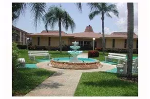 500 Village Green Cir W, Palm Springs, FL 33461 - Photo 12