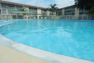 500 Village Green Cir W, Palm Springs, FL 33461 - Photo 24