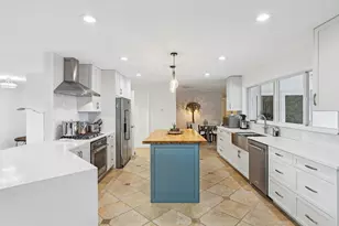 2731 NE 5th St, Pompano Beach, FL 33062 - Photo 14