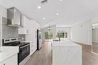 2022 Bonisle Circle, Riviera Beach, FL 33418 - Photo 1