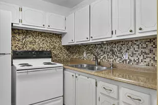 414 Windsor R, West Palm Beach, FL 33417 - Photo 6