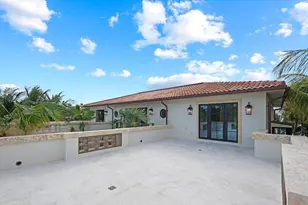 1260 N Lake Wy, Palm Beach, FL 33480 - Photo 52
