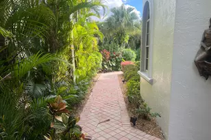 4638 Carlton Golf Dr, Lake Worth, FL 33449 - Photo 6