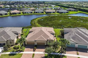 11231 SW Winding Lakes Circle, Port Saint Lucie, FL 34987 - Photo 2