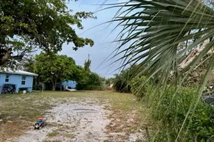 1402 S J St, Lake Worth Beach, FL 33460 - Photo 2