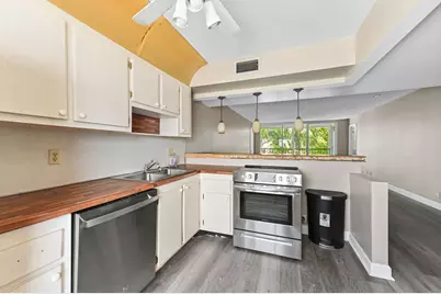 4080 Tivoli Court #202, Lake Worth, FL 33467 - Photo 4