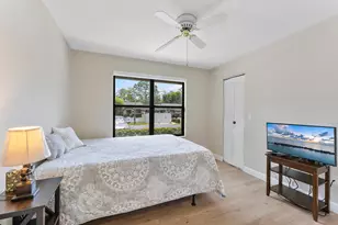 319 Elmira Ct, Royal Palm Beach, FL 33411 - Photo 20