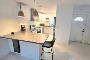 2568 Dudley Dr E, West Palm Beach, FL 33415 - Photo 4