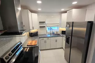 2568 Dudley Dr E, West Palm Beach, FL 33415 - Photo 2