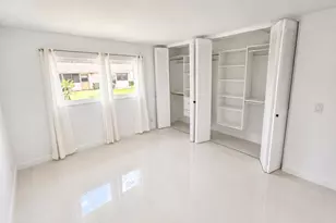 2568 Dudley Dr E, West Palm Beach, FL 33415 - Photo 4