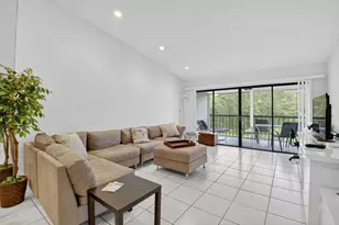 5055 Oakhill Ln, Delray Beach, FL 33484 - Photo 6