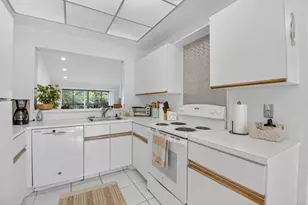 5055 Oakhill Ln, Delray Beach, FL 33484 - Photo 12