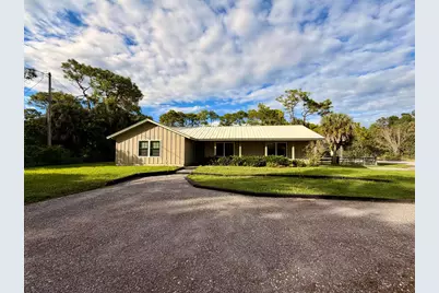 11031 Persimmon Boulevard, West Palm Beach, FL 33411 - Photo 2