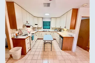 11031 Persimmon Boulevard, West Palm Beach, FL 33411 - Photo 20