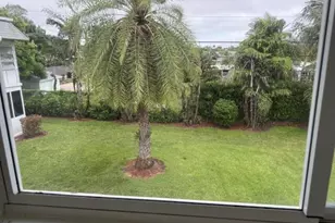 3402 Cynthia Ln, Palm Springs, FL 33461 - Photo 16