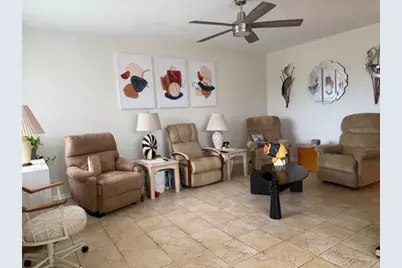 3402 Cynthia Lane #201, Palm Springs, FL 33461 - Photo 8