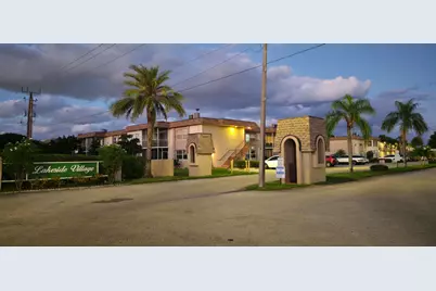 721 Lori Dr #105, Lake Worth Beach, FL 33461 - Photo 2