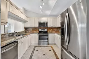 8225 Cassia Dr, Boynton Beach, FL 33472 - Photo 14