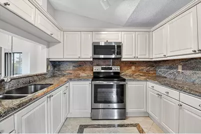 8225 Cassia Drive, Boynton Beach, FL 33472 - Photo 16