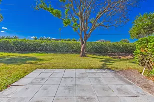 13984 Via Flora, Delray Beach, FL 33484 - Photo 2