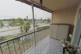 9272 SW 3rd St, Boca Raton, FL 33428 - Photo 6