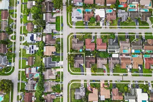 7527 SW 7th St, Pompano Beach, FL 33068 - Photo 4