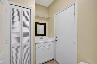 8400 Heritage Club Drive, West Palm Beach, FL 33412 - Photo 30