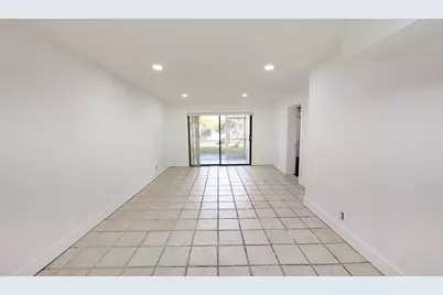 860 SE 6th Avenue #205, Deerfield Beach, FL 33441 - Photo 4