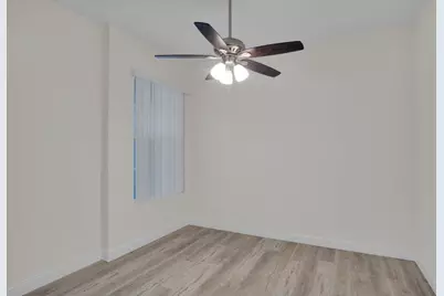 324 NW Bentley Circle, Port Saint Lucie, FL 34986 - Photo 18