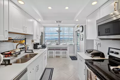 18051 Biscayne Boulevard #1104, Aventura, FL 33160 - Photo 24