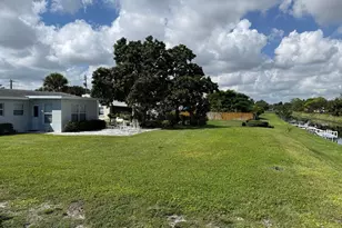 2623 Northside Dr, Lake Worth, FL 33462 - Photo 4