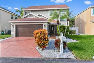 1078 Fairfax Cir W, Boynton Beach, FL 33436 - Photo 4